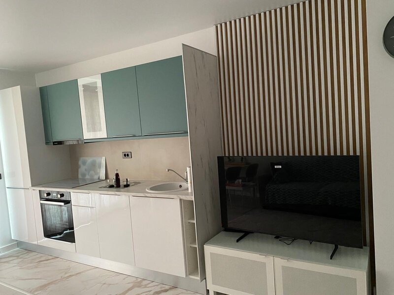 Piata Sudului, prima inchiriere, bloc nou, etaj 5/12, 2 camere tip studio.