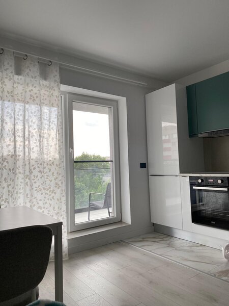 Piata Sudului, prima inchiriere, bloc nou, etaj 5/12, 2 camere tip studio.